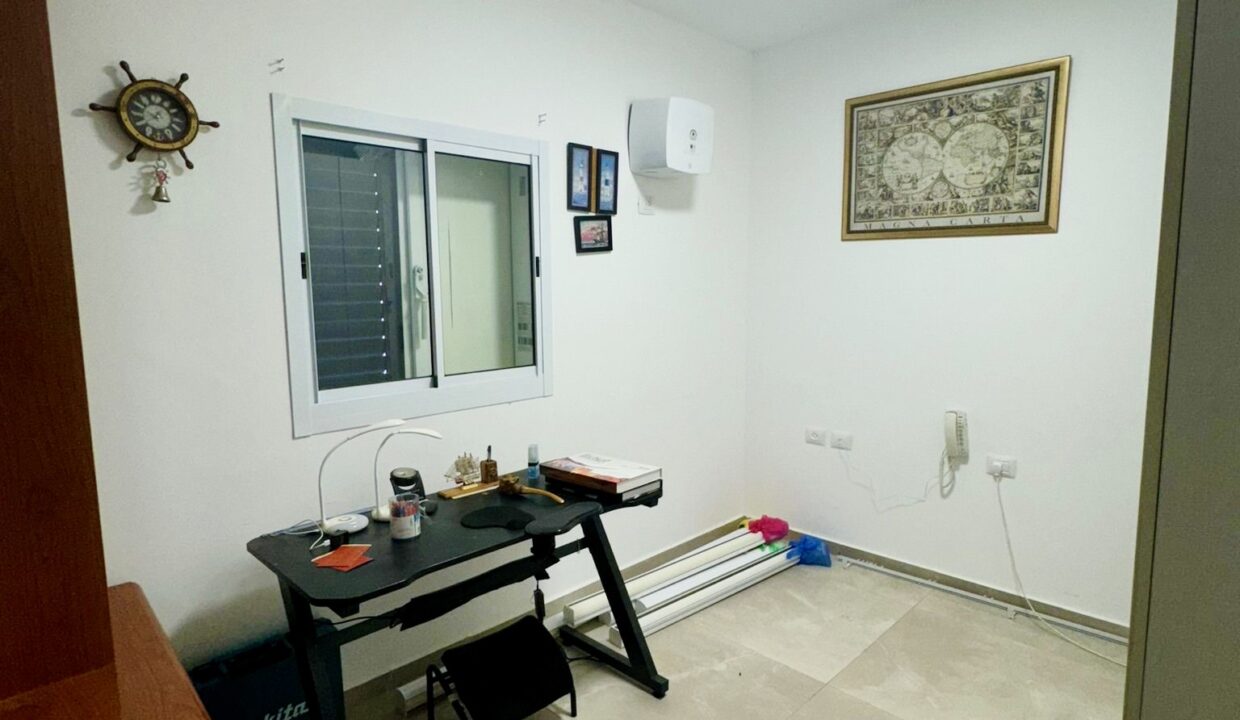 33408963-8847-42b0-bfe4-60c8eb557d3f