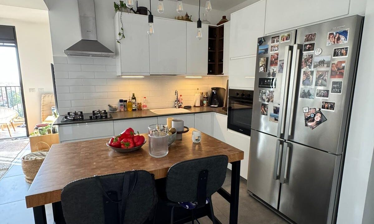 ec371a1e-1d10-4c94-b7e3-7153a46764a3